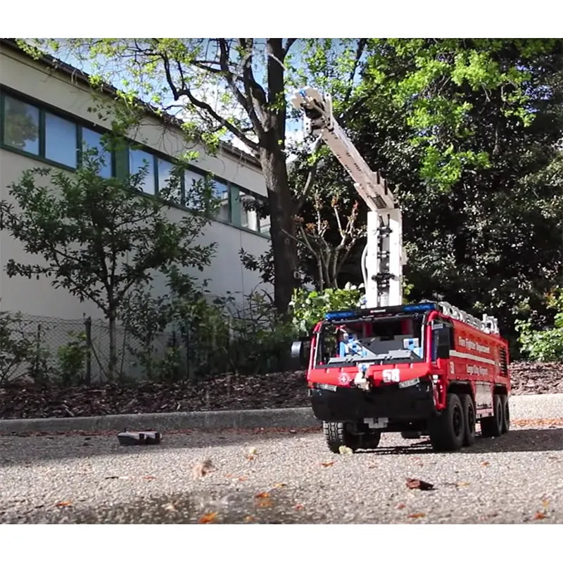 Airport Firetruck 6653pcs - RBrickstem®