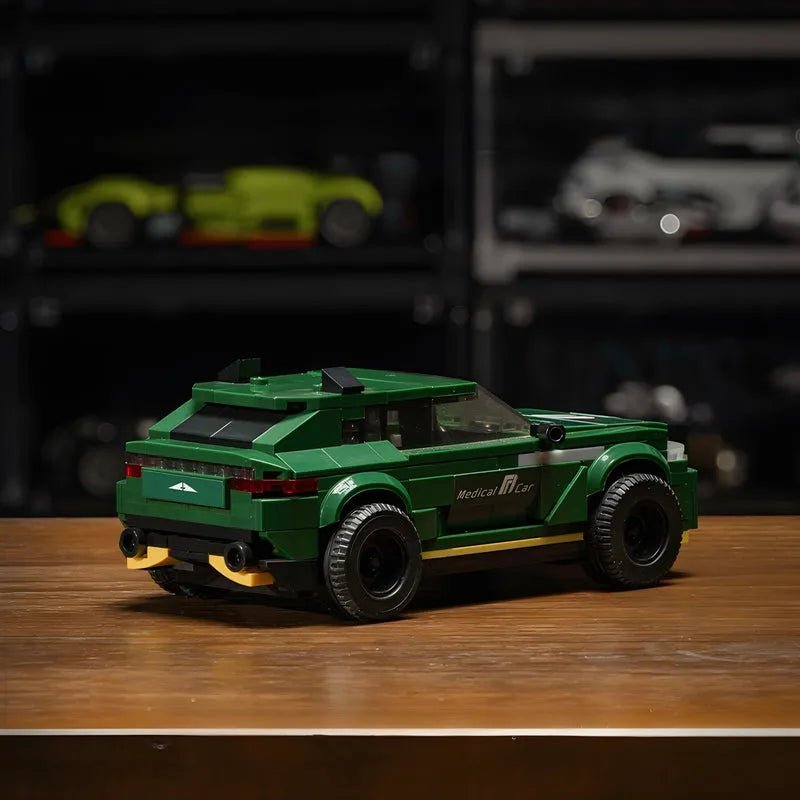 BRITISH F1 MEDICAL CAR 388PCS - RBrickstem®