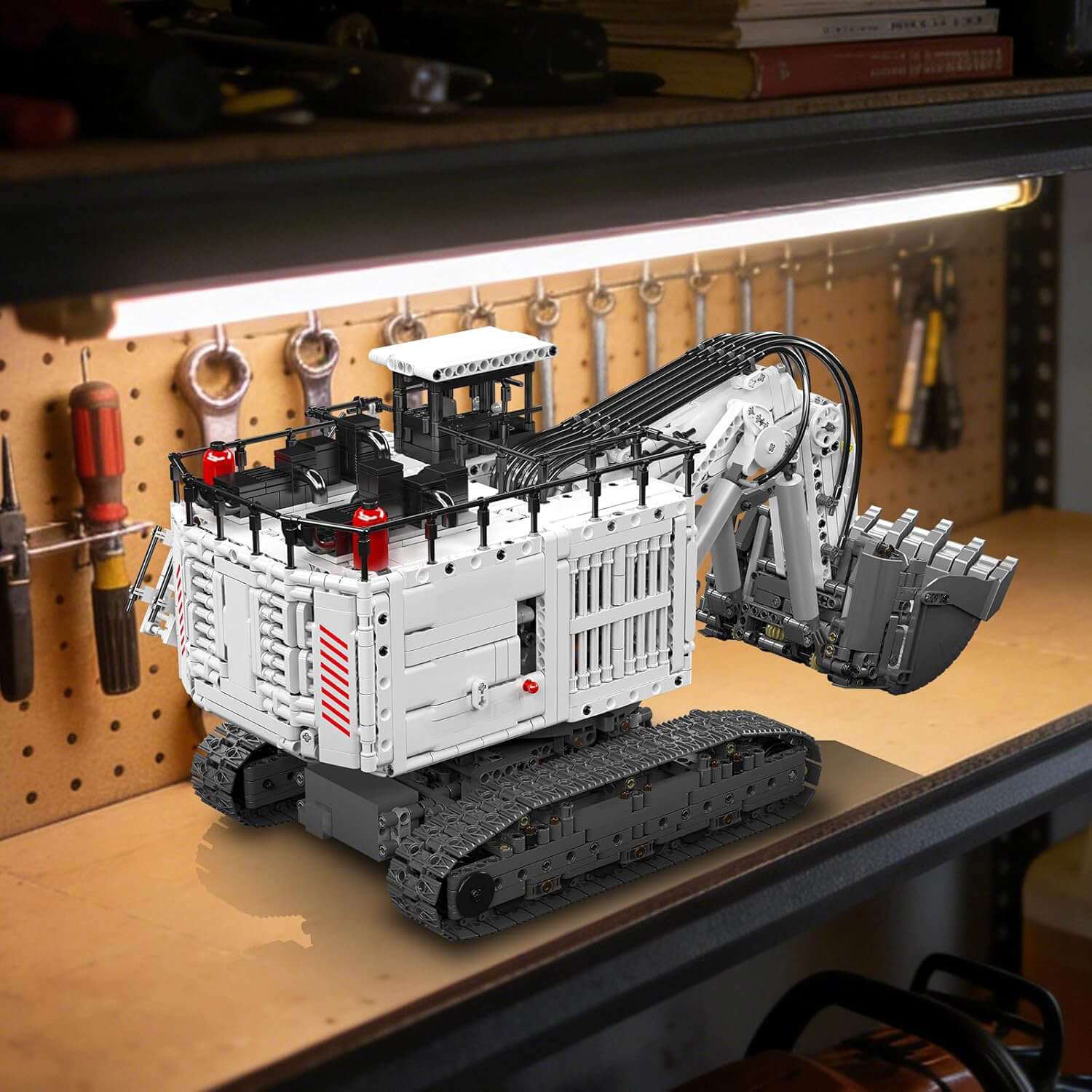 The Ultimate Motorised Heavy-Duty Excavator 3566Pcs