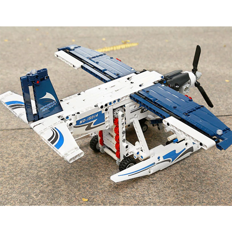 Remote Controlled Amphibious Plane 556pcs mySite