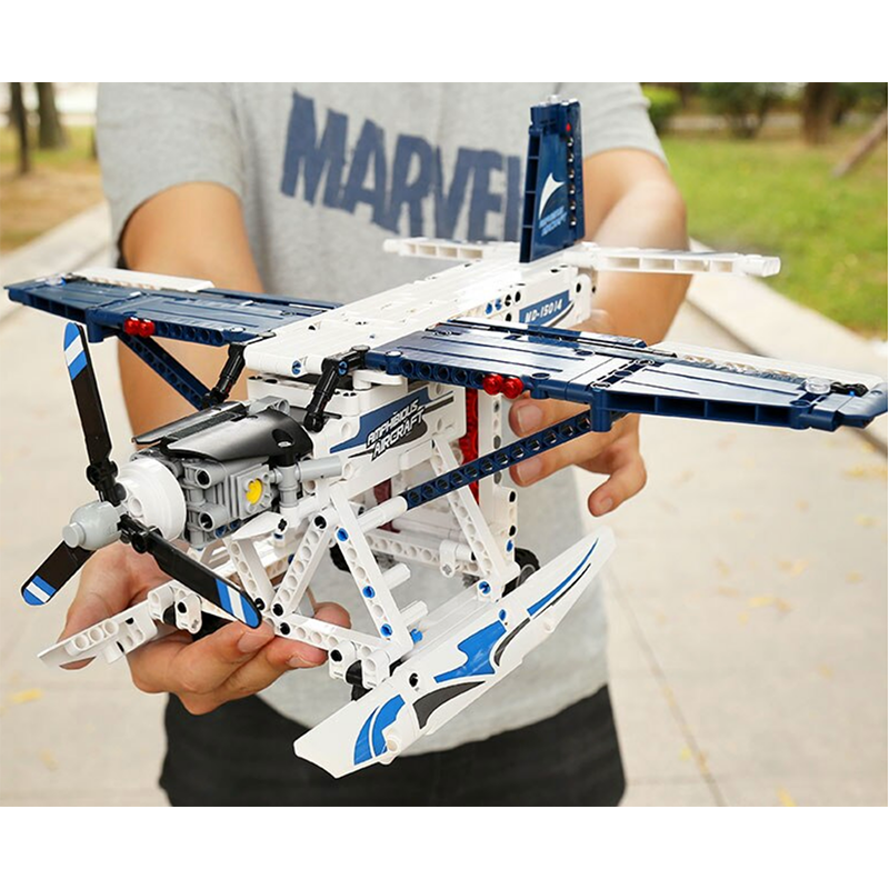 Remote Controlled Amphibious Plane 556pcs mySite