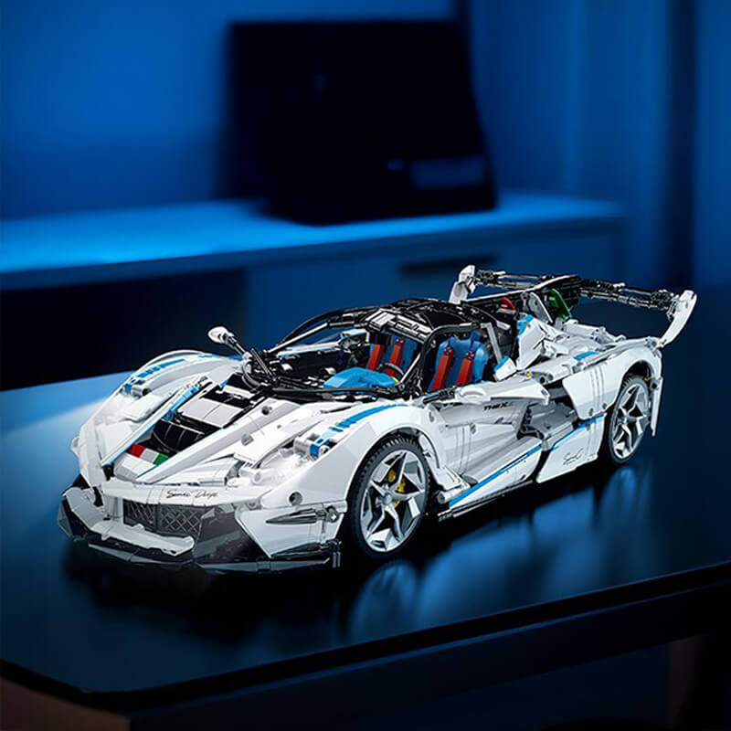 The Ultimate Prancing Horse Evo 4500Pcs